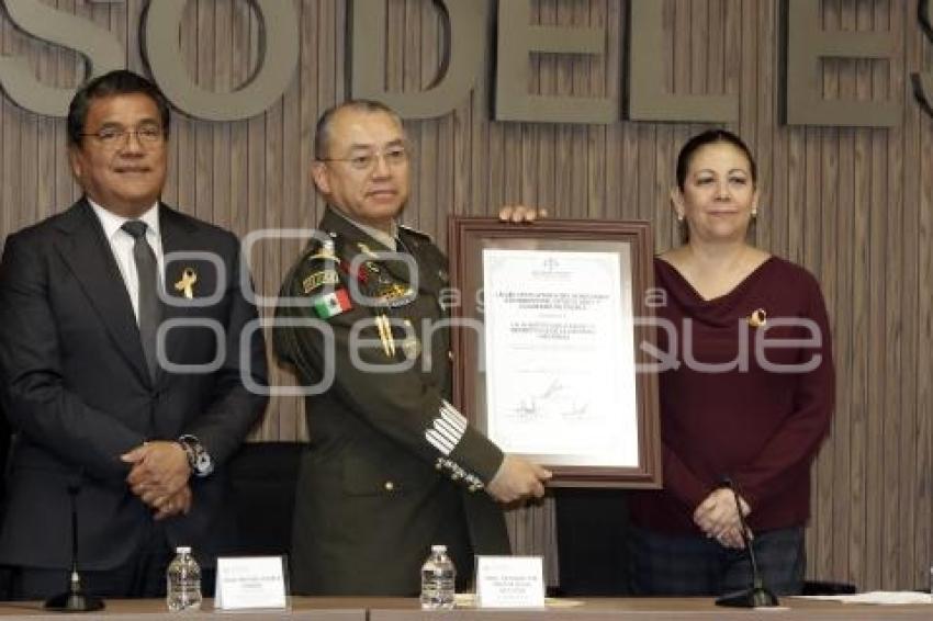 CONGRESO . RECONOCIMIENTO MILITARES