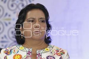 ANA LAURA ALTAMIRANO