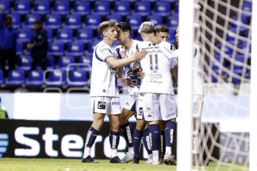 FÚTBOL . CLUB PUEBLA VS XOLOS