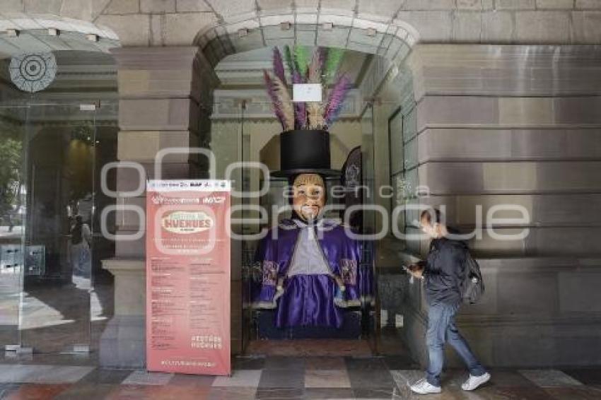 HUEHUE MONUMENTAL