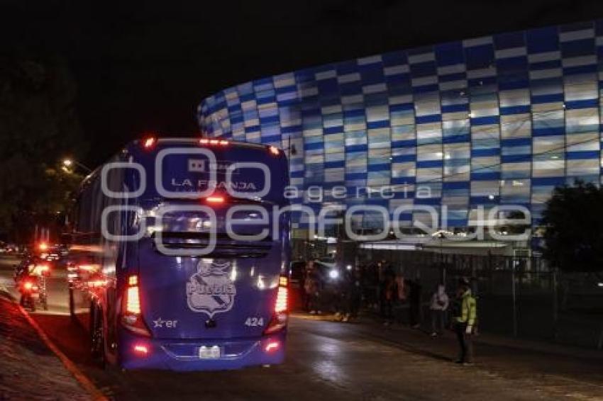 FÚTBOL . CLUB PUEBLA VS XOLOS