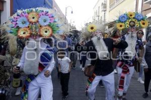 SAN PEDRO CHOLULA . DESFILE DE MASCARITAS