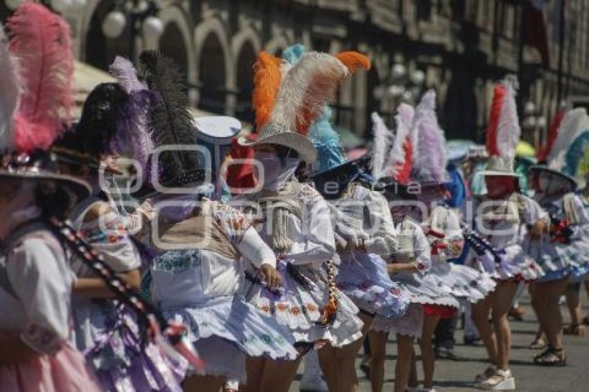 DESFILE DE HUEHUES