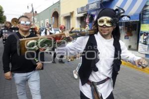 SAN PEDRO CHOLULA . DESFILE DE MASCARITAS