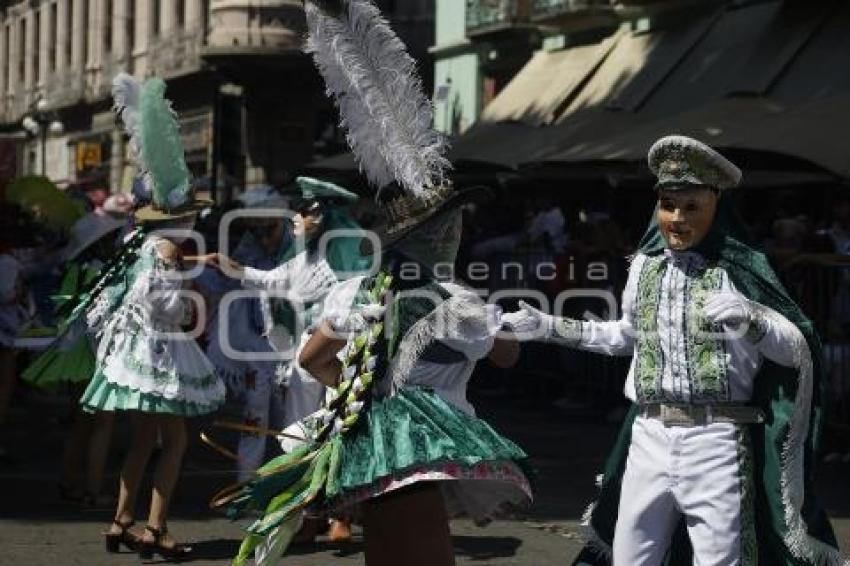 DESFILE DE HUEHUES