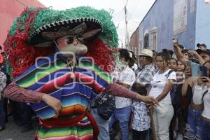 SAN PEDRO CHOLULA . DESFILE DE MASCARITAS