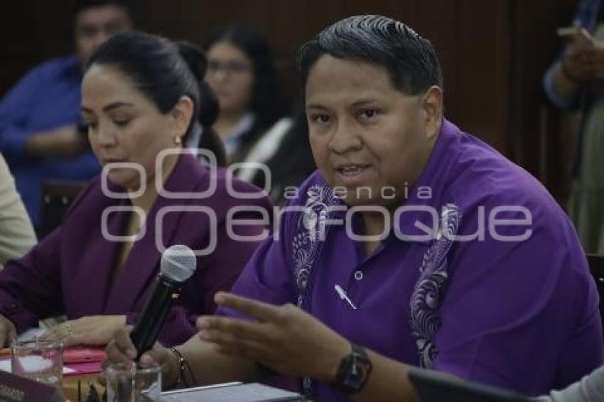REGIDORES . COMISIONES UNIDAS