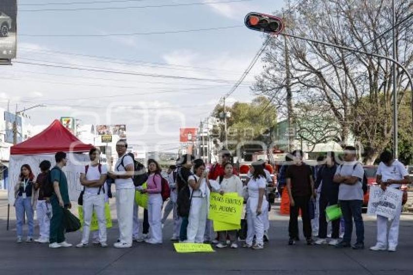 MANIFESTACIÓN . FACULTAD DE MEDICINA