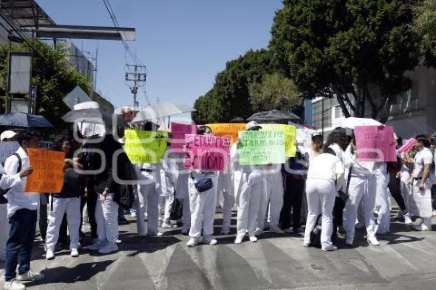 MANIFESTACIÓN . FACULTAD DE MEDICINA