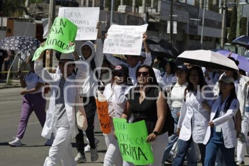 MANIFESTACIÓN . FACULTAD DE MEDICINA