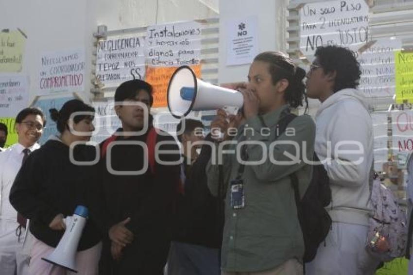 MANIFESTACIÓN . FACULTAD DE MEDICINA