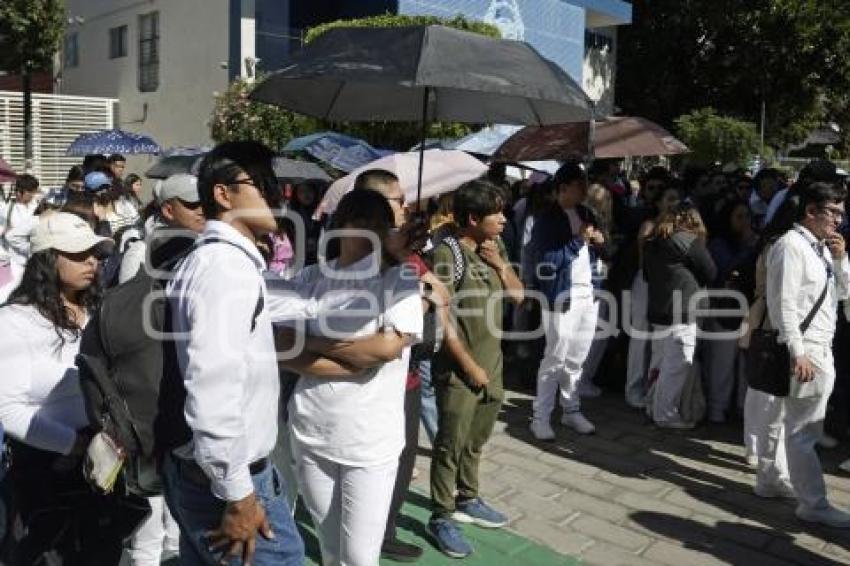 MANIFESTACIÓN . FACULTAD DE MEDICINA