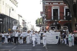MANIFESTACIÓN . IMSS