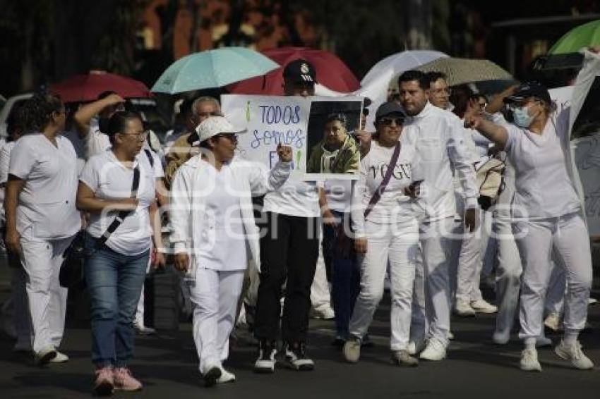 MANIFESTACIÓN . IMSS