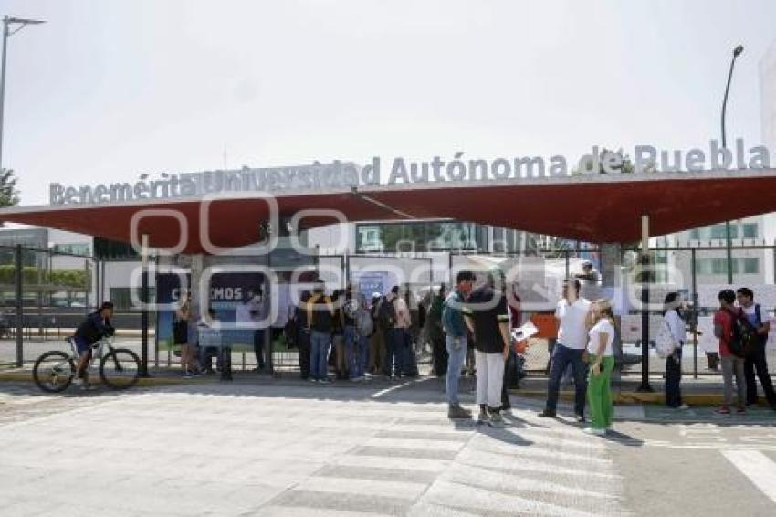 BUAP . MANIFESTACIÓN
