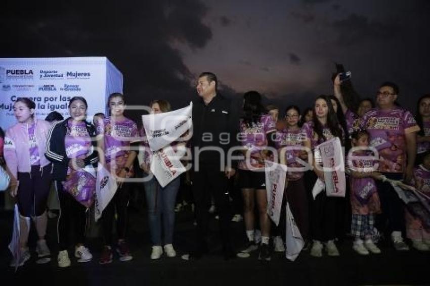 GOBIERNO ESTATAL . CARRERA MUJERES