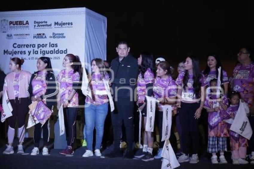 GOBIERNO ESTATAL . CARRERA MUJERES