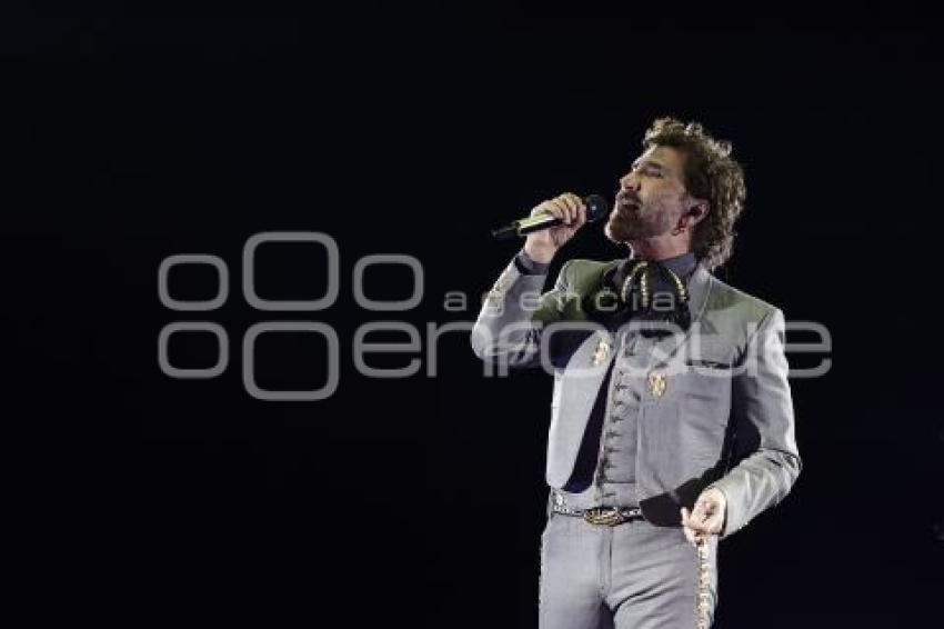 CONCIERTO . ALEJANDRO FERNÁNDEZ