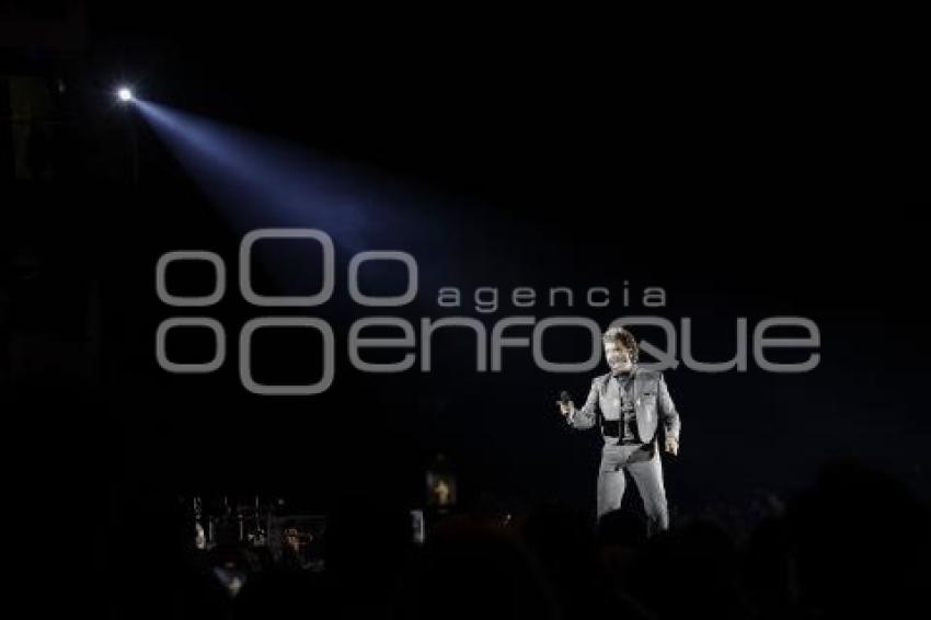 CONCIERTO . ALEJANDRO FERNÁNDEZ