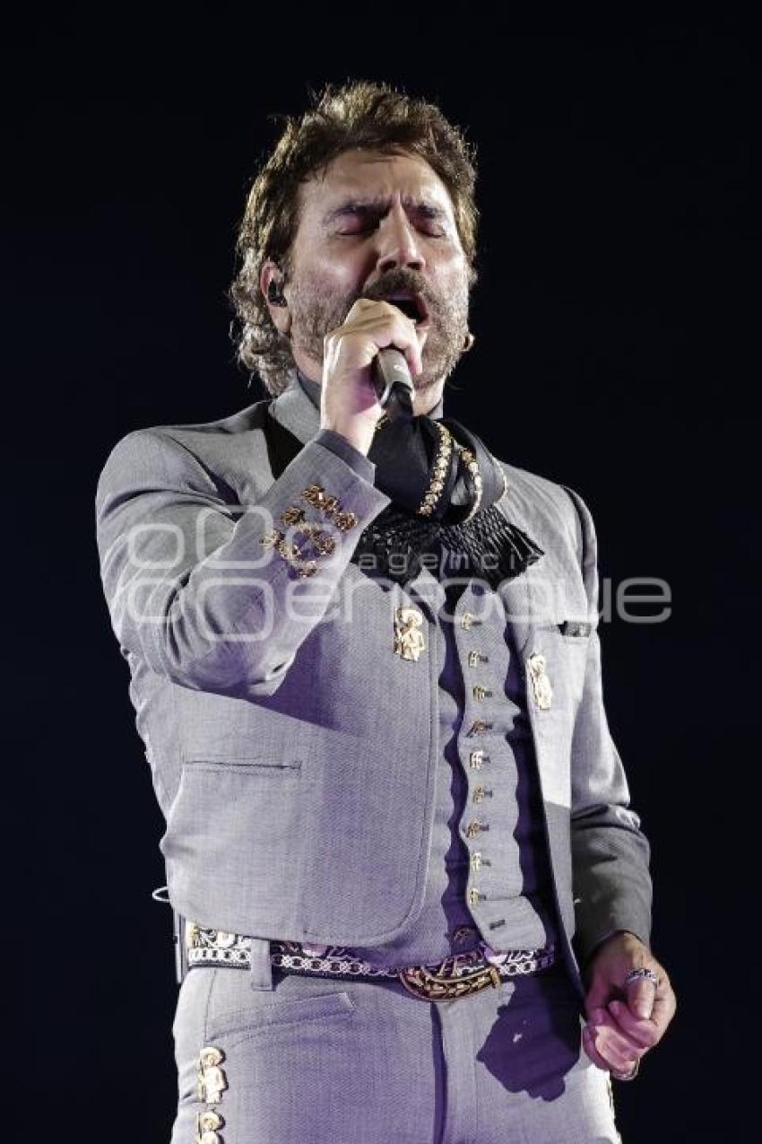 CONCIERTO . ALEJANDRO FERNÁNDEZ