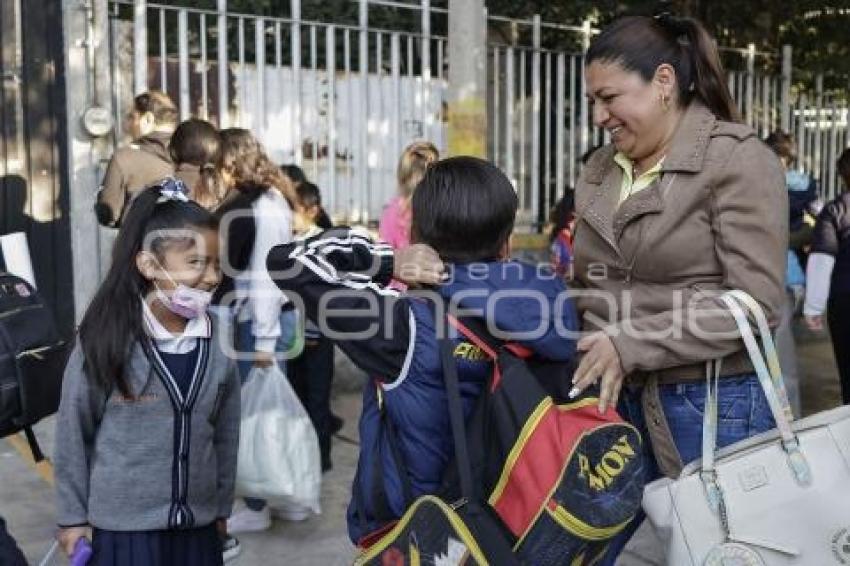 EDUCACIÓN . CAMBIO DE HORARIO