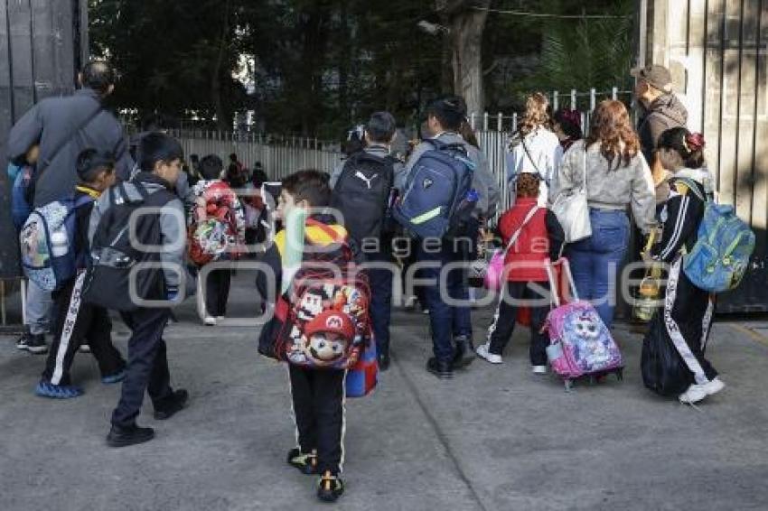 EDUCACIÓN . CAMBIO DE HORARIO