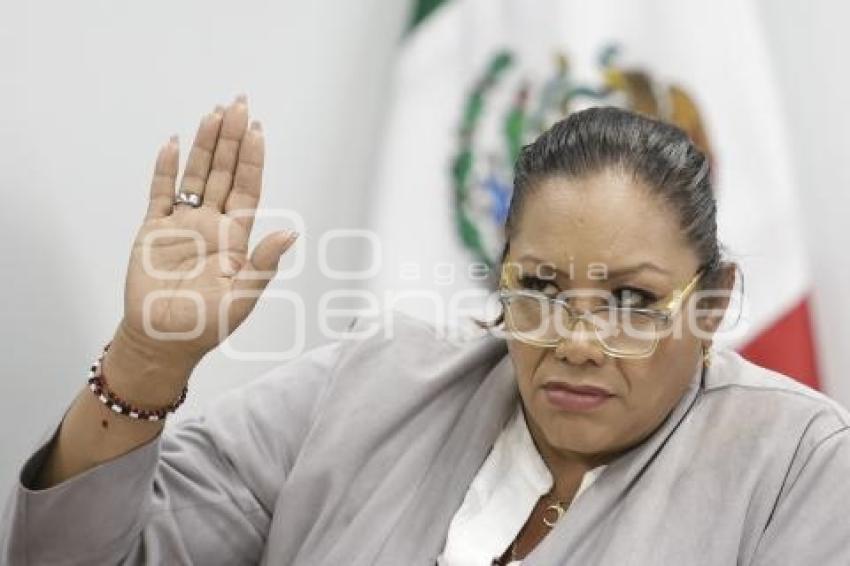 CINTHYA GABRIELA CHUMACERO