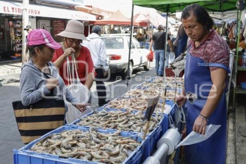 PESCADOS Y MARISCOS