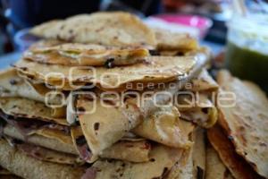 TLAXCALA . FERIA QUESADILLA Y TLACOYO