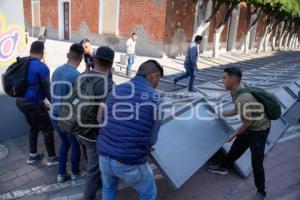 TLAXCALA . COLOCACIÓN DE VALLAS