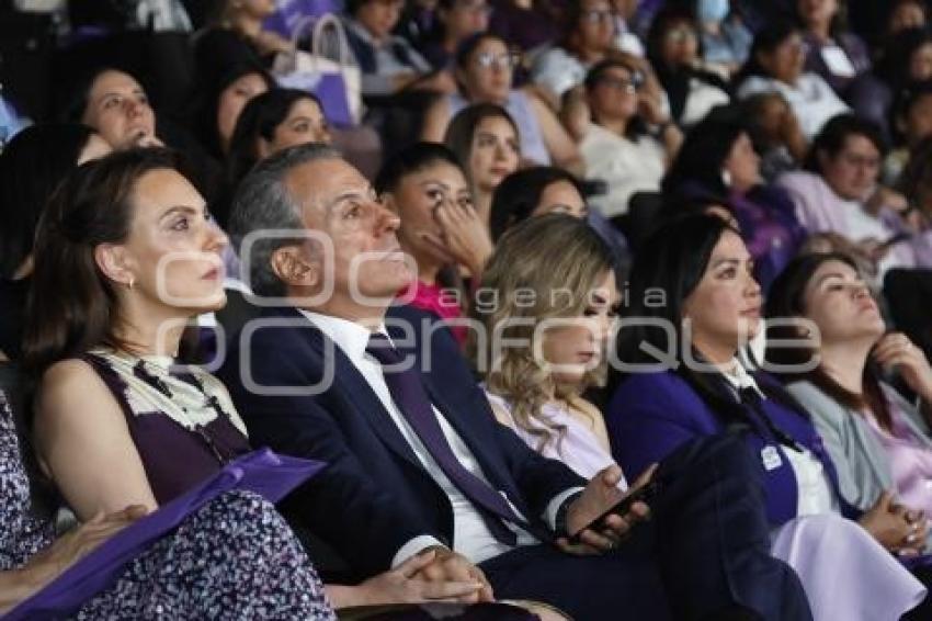 AYUNTAMIENTO . MUJERES IMPARABLES