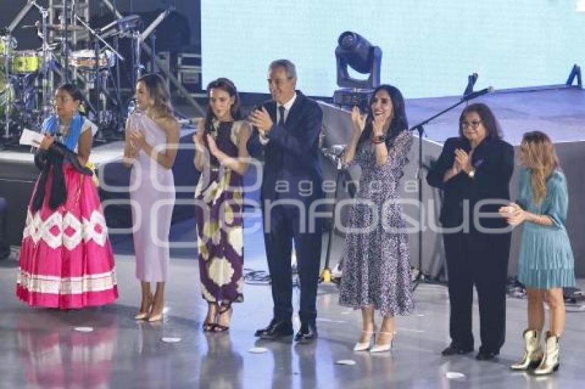 AYUNTAMIENTO . MUJERES IMPARABLES