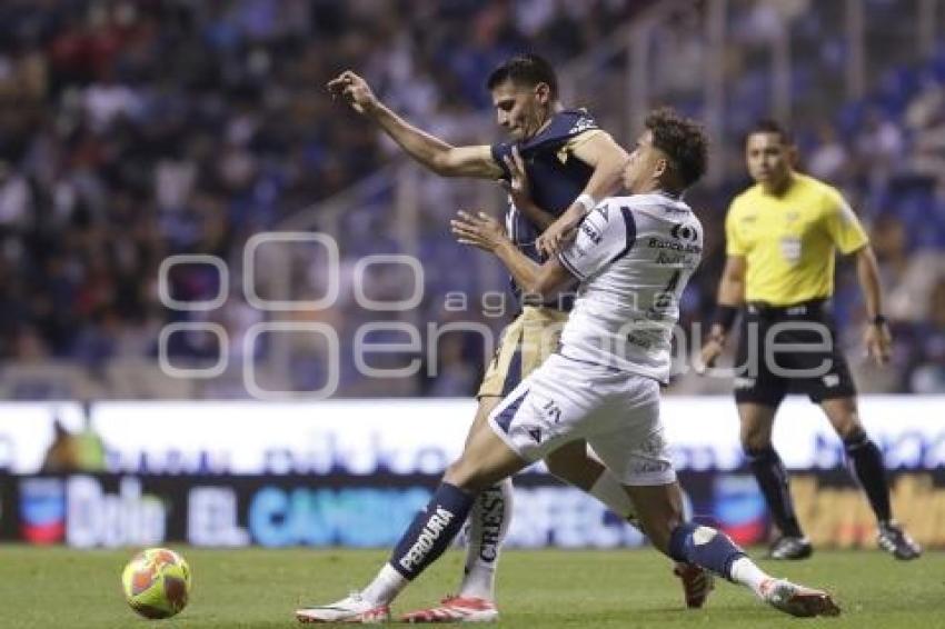 FÚTBOL . CLUB PUEBLA VS PUMAS