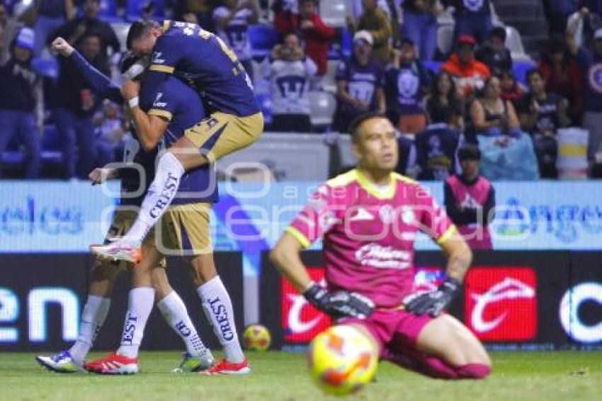 FÚTBOL . CLUB PUEBLA VS PUMAS