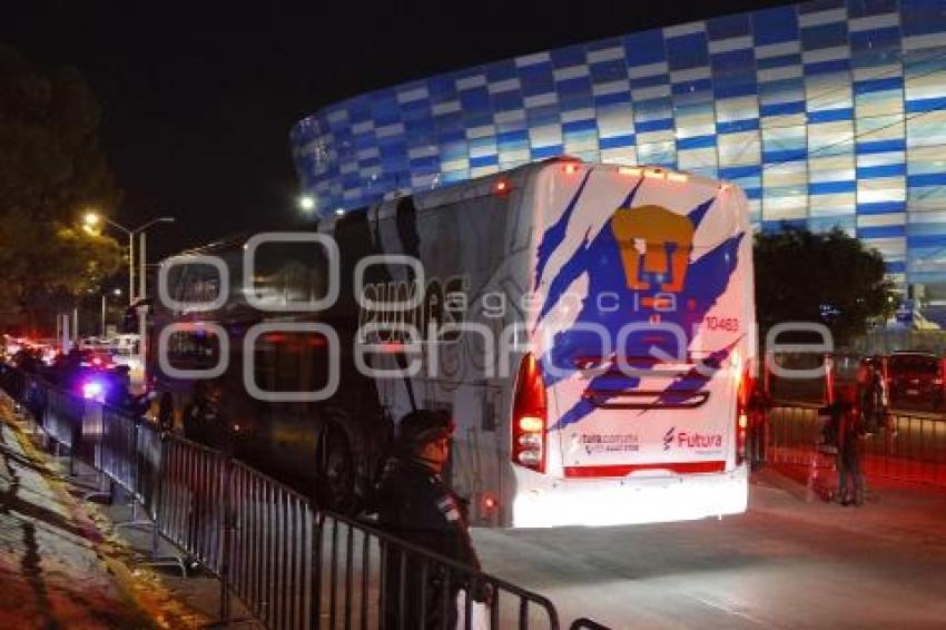 FÚTBOL . CLUB PUEBLA VS PUMAS