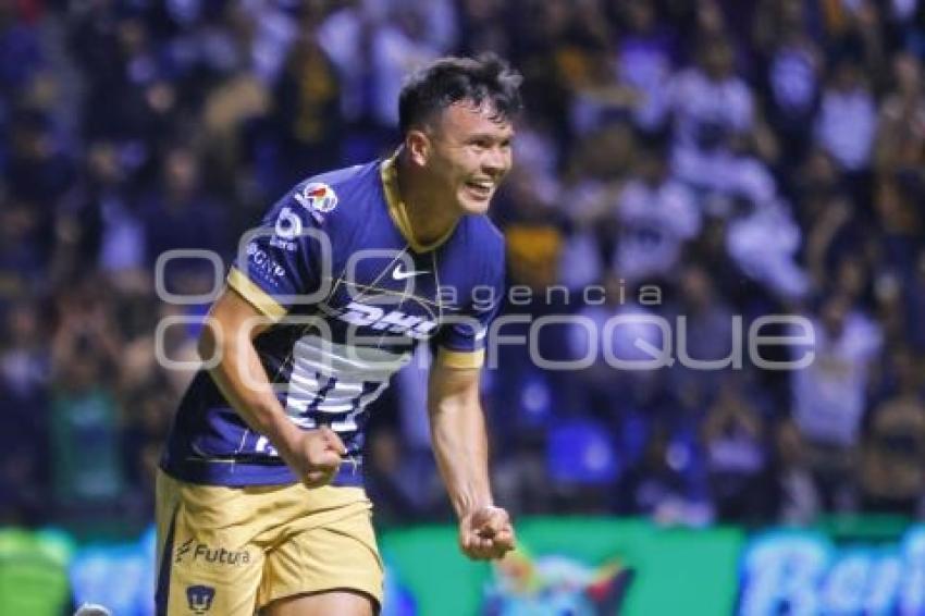 FÚTBOL . CLUB PUEBLA VS PUMAS