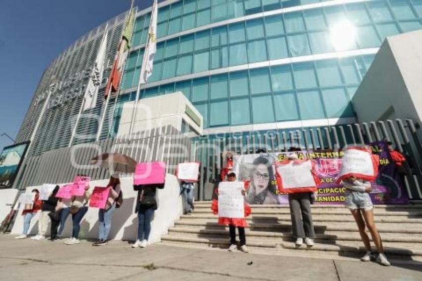 8M . 28 DE OCTUBRE