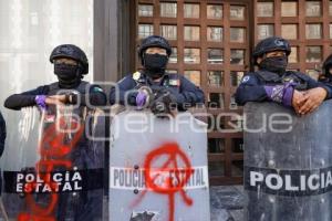 8M . MEGA MARCHA