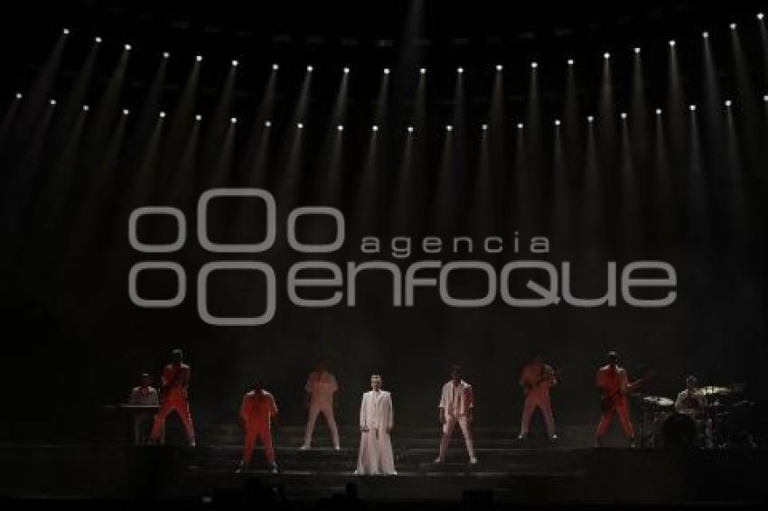 CONCIERTO . MIGUEL BOSÉ