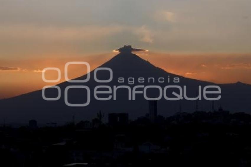 ATARDECER . VOLCÁN POPOCATÉPETL 