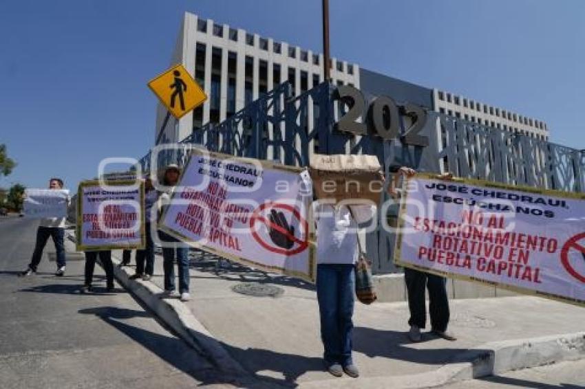 CONGRESO . MANIFESTACIÓN PARQUÍMETROS