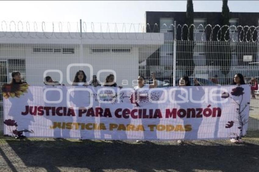 MANIFESTACIÓN . CECILIA MONZÓN