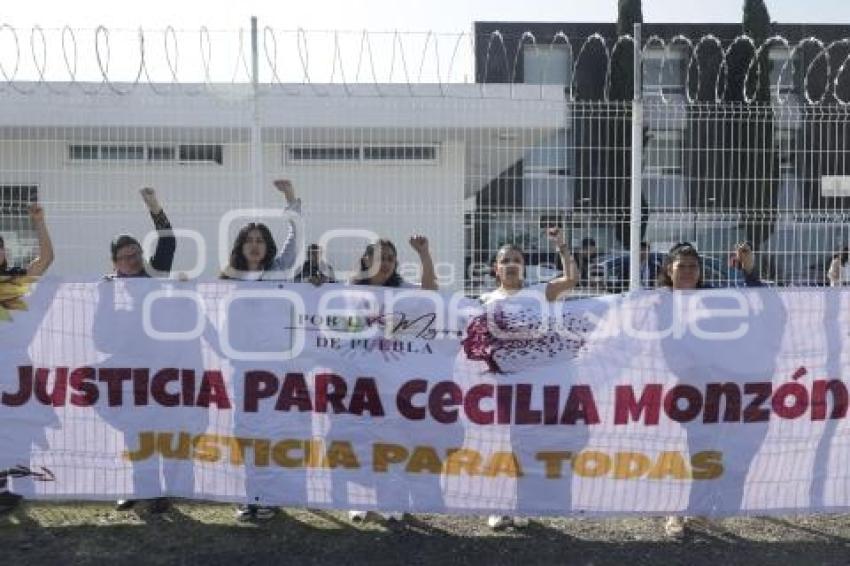 MANIFESTACIÓN . CECILIA MONZÓN