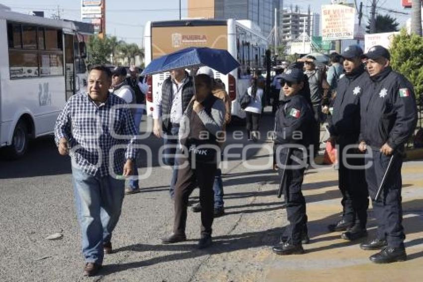 OPERATIVO . TAXIS PIRATAS