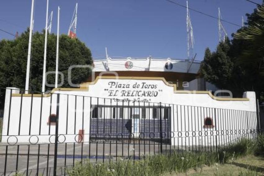 PLAZA DE TOROS . EL RELICARIO