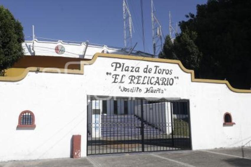 PLAZA DE TOROS . EL RELICARIO