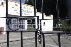 PLAZA DE TOROS . EL RELICARIO