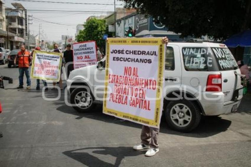 PARQUÍMETROS . MANIFESTACIÓN