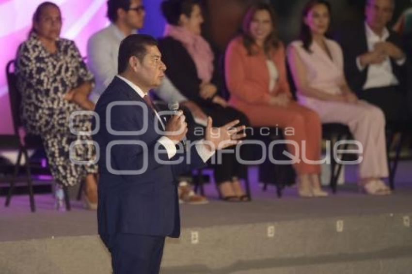 GOBIERNO DEL ESTADO . DESAYUNOS CALIENTES