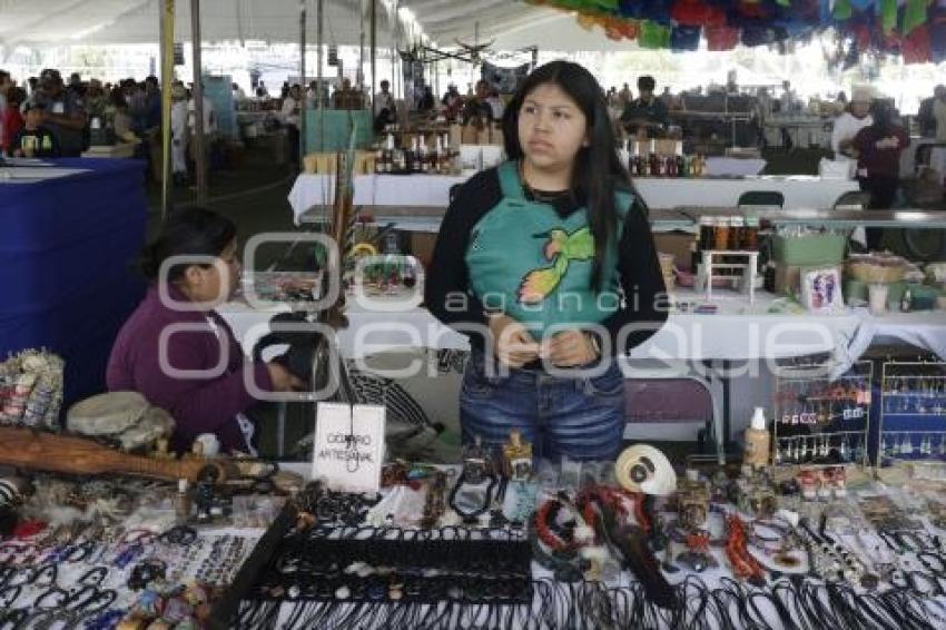 SAN ANDRÉS CHOLULA . MUESTRA ARTESANAL